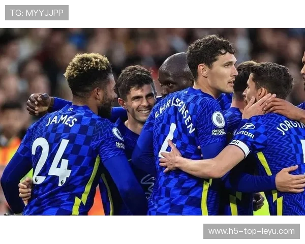 利兹联中路连续渗透，切尔西禁区风声鹤唳